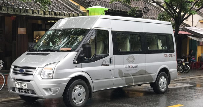 Minibus vom Flughafen Da Nang