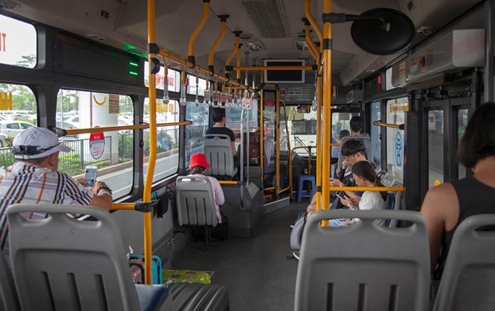 Vom Flughafen Hanoi in die Stadt mit dem öffentlichen Bus