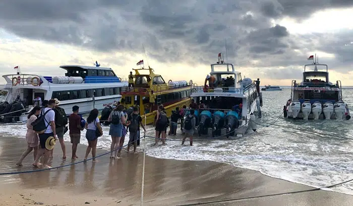 Von Sanur nach Nusa Penida mit dem Boot.