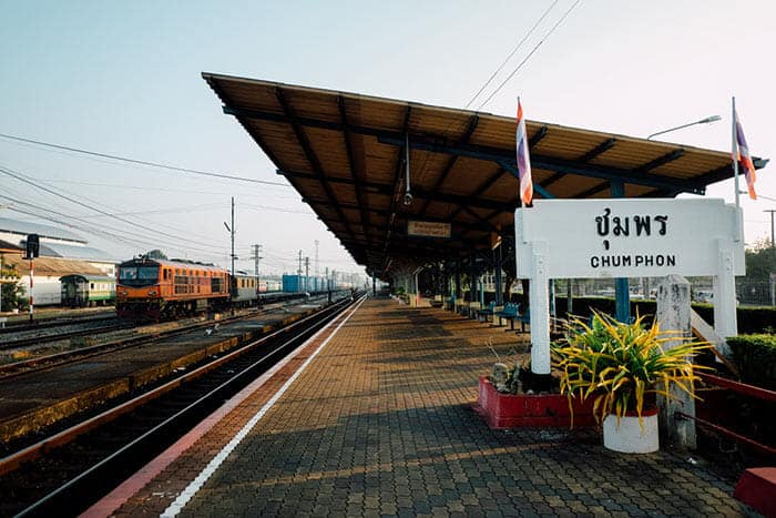 Vom Bahnhof Chumphon nach Koh Tao