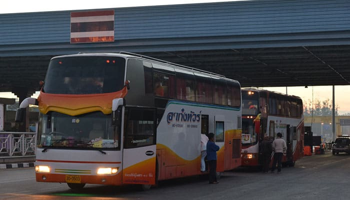 Direkter Bus von Bangkok nach Vientiane.